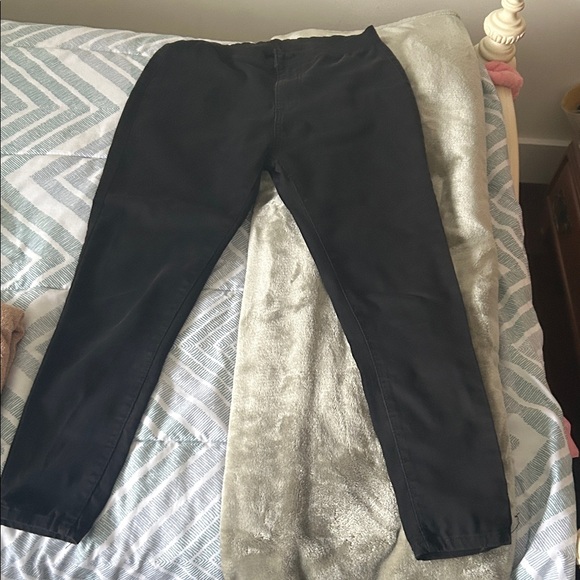 Black High-Waisted Pants - Picture 3 of 4
